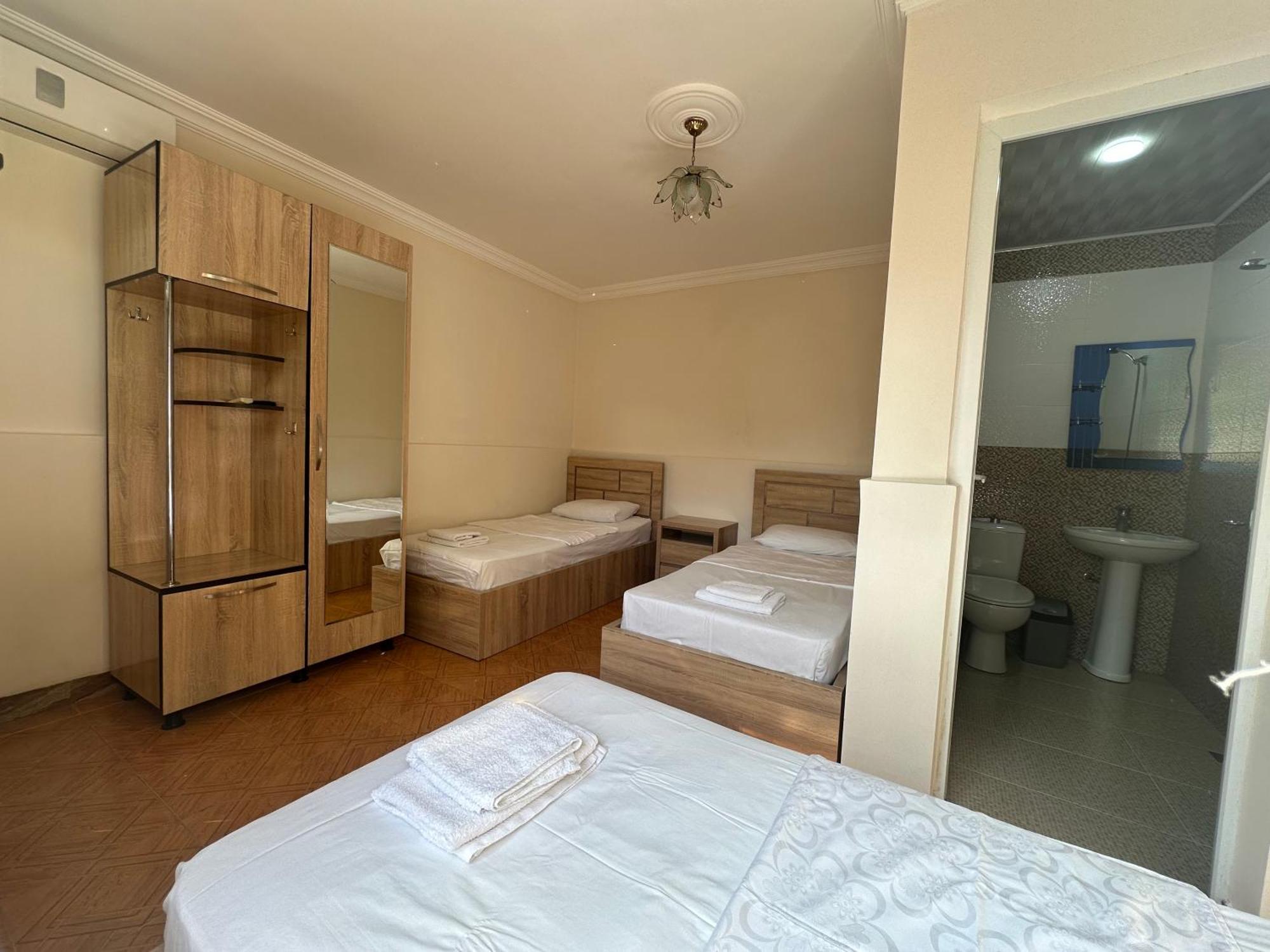 Linda Guest House Batumi Eksteriør billede