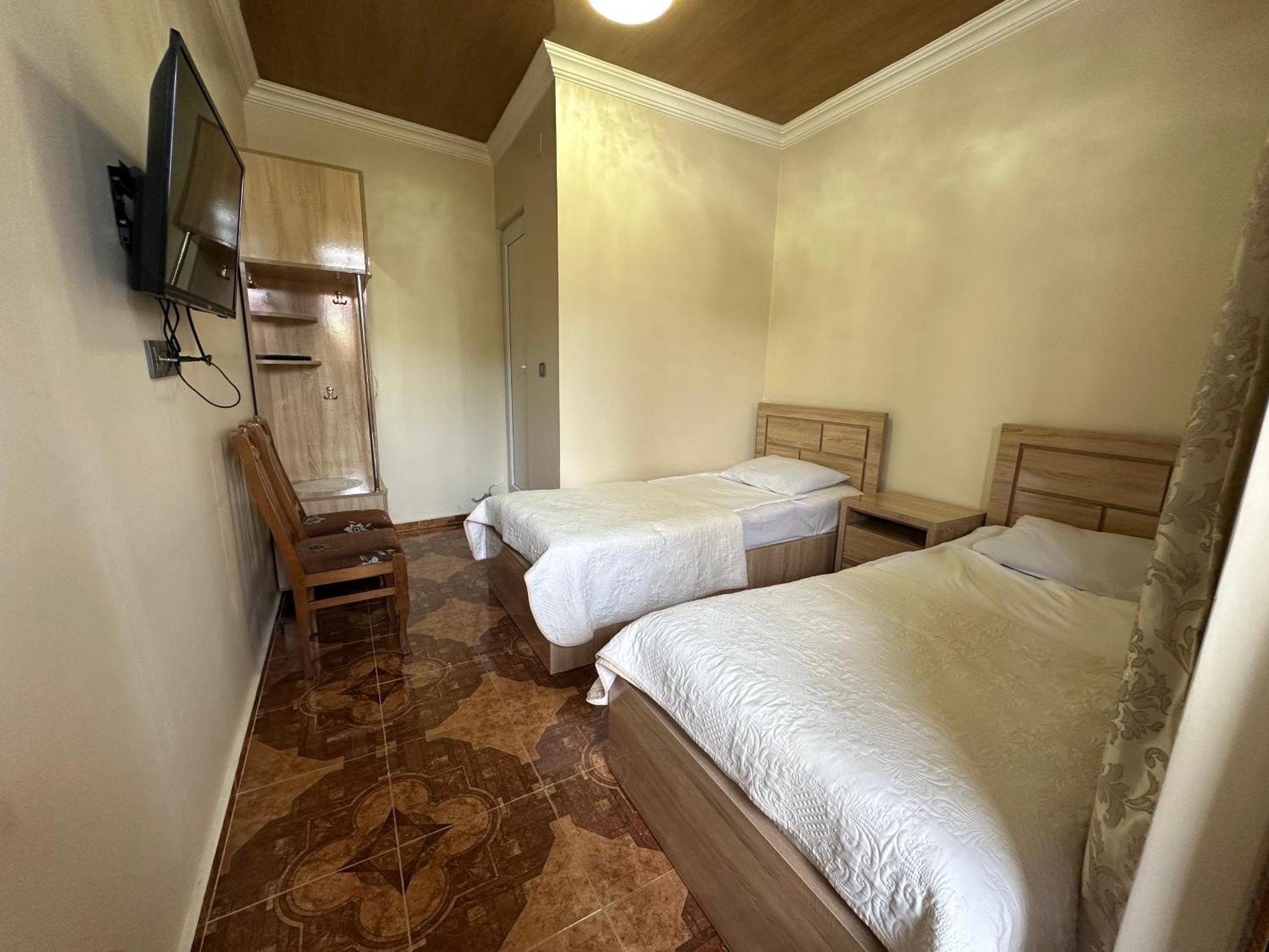 Linda Guest House Batumi Eksteriør billede